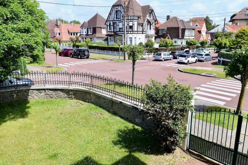 Le Bercail : Apt Avec Balcon Et Parking, Vue Phare! Le Touquet Bagian luar foto